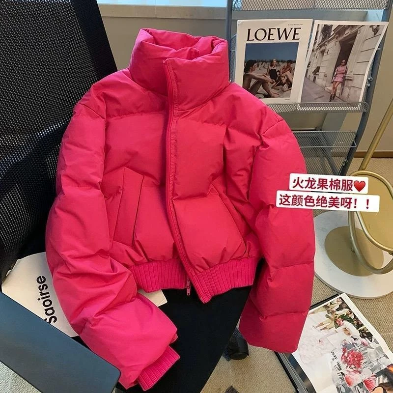 雪中飞【现货】潮牌店小个子玫红色立领羽绒服外套女甜美加厚短款