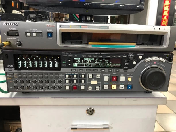 9新  二手编辑机 功能正常 不包邮 二手物品不退换