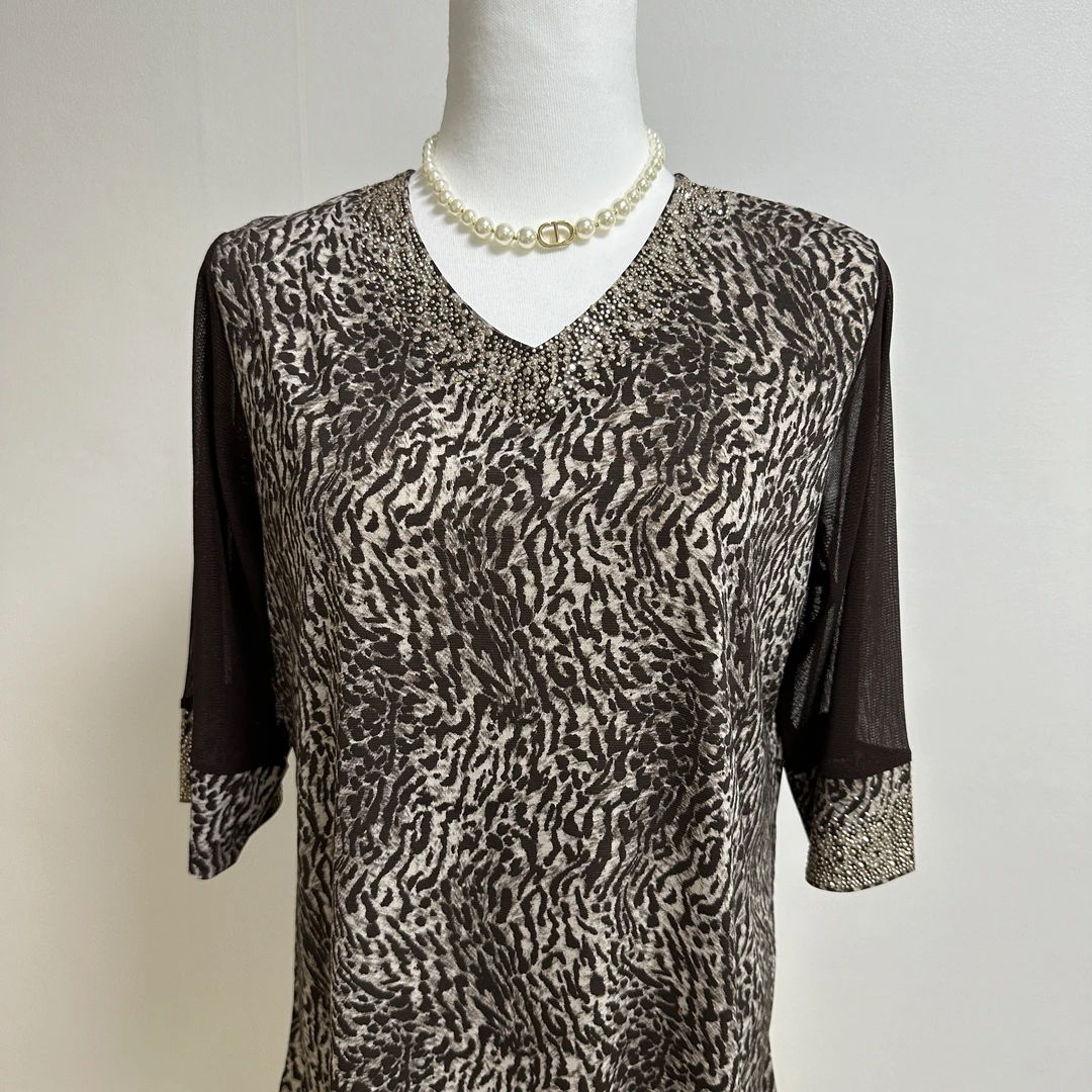 2024年新款镶钻V领短袖-豹纹，经典黑色红色