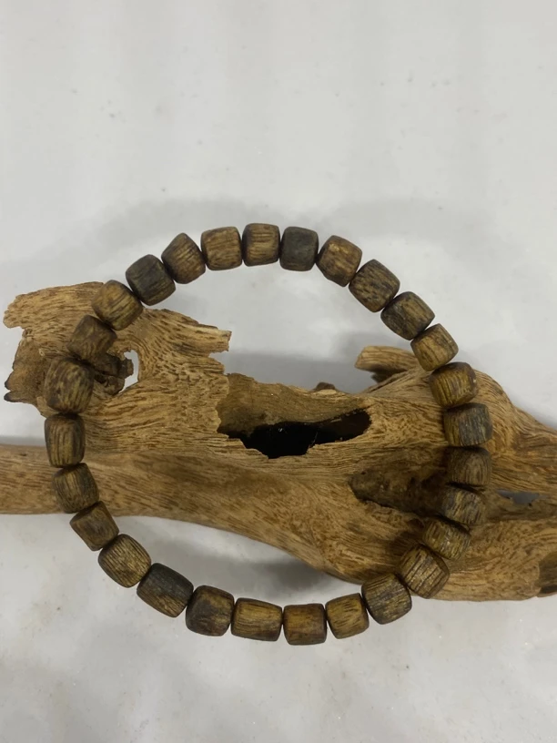 收藏级奇楠手串桶珠保4克多样性发一样