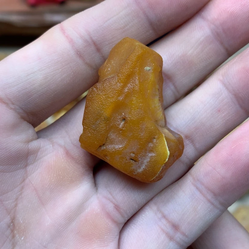 【闪购商品】定制琥珀未镶嵌辰*
