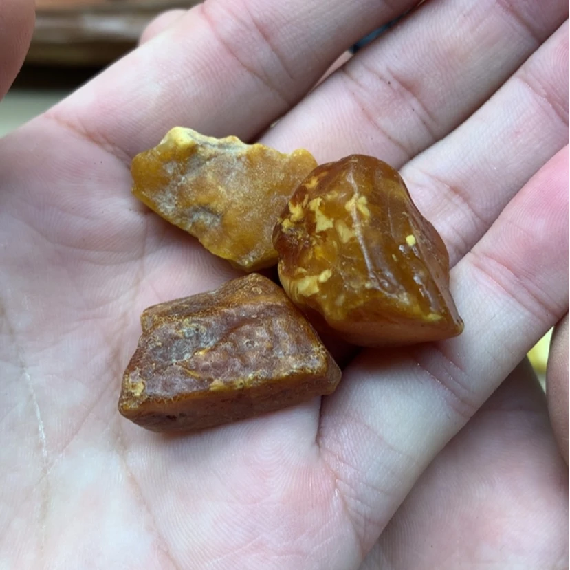 【闪购商品】定制琥珀未镶嵌许*