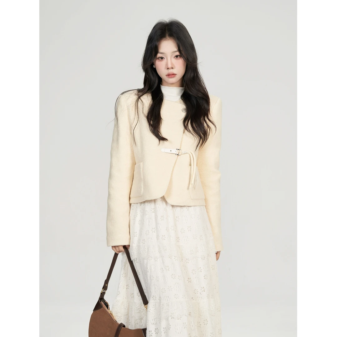 【小野莓】韩系时尚气质温柔显瘦设计感小香风毛呢短外套BK86435