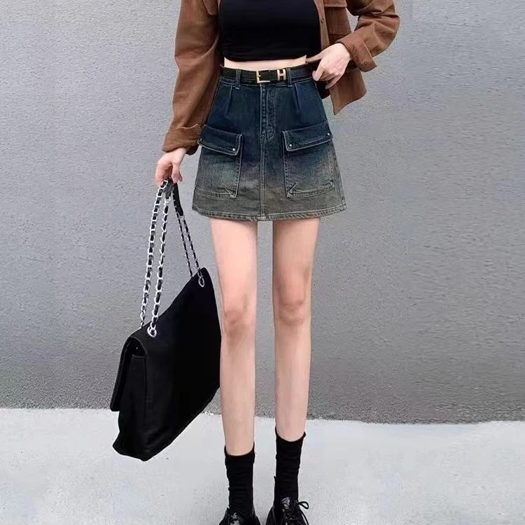 (露8）2024新款莫奈花园风辣妹夏季设计感牛仔包臀短裤短裙