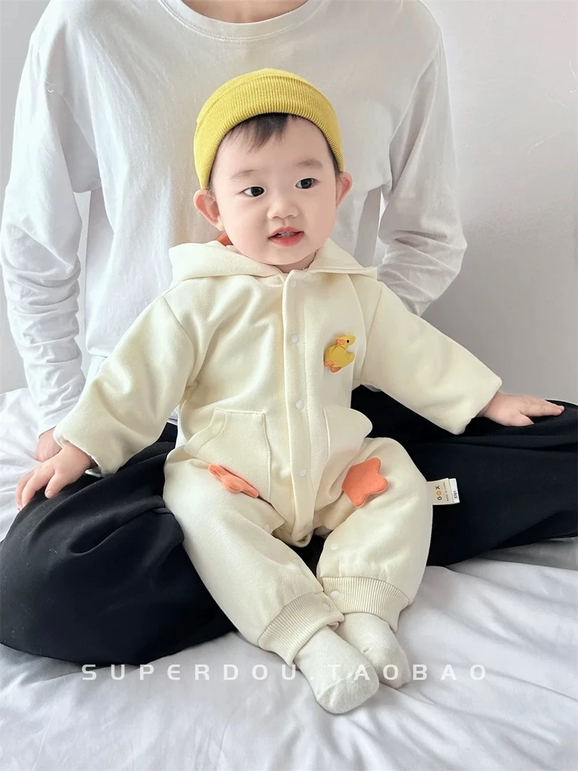 新生婴儿春秋季连体衣外套2024新款男女宝宝洋气可爱长袖哈衣爬服