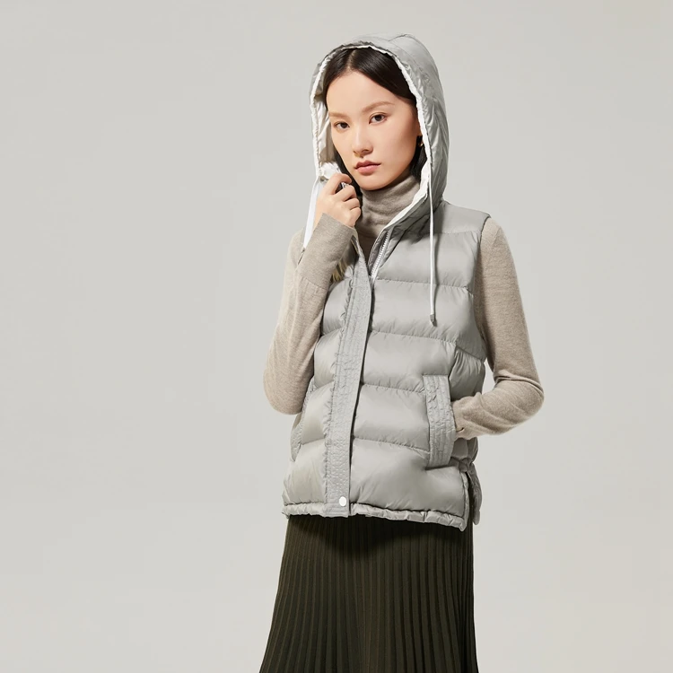 OVV秋冬新款女装连帽防风保暖立领90鹅绒羽绒马甲背心GWRBJ42101A