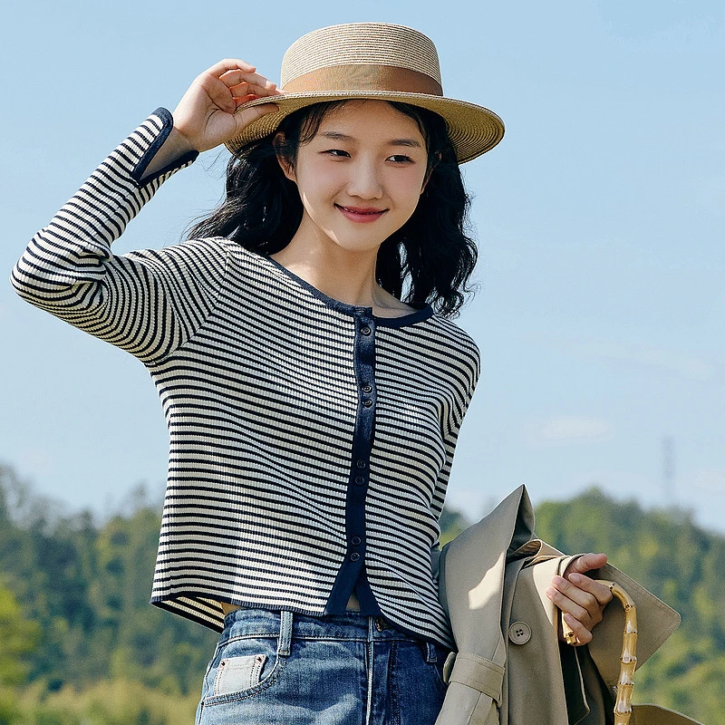 紫涵撞色条纹针织衫女秋季薄款毛衣修身单排扣上衣圆领Z3Z07BS293