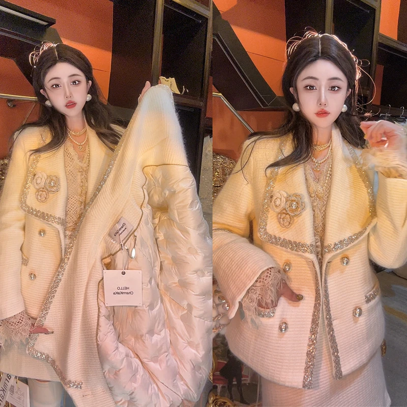 【绒雪星颂】62087串珠镶边大翻领短款香风羽绒外套