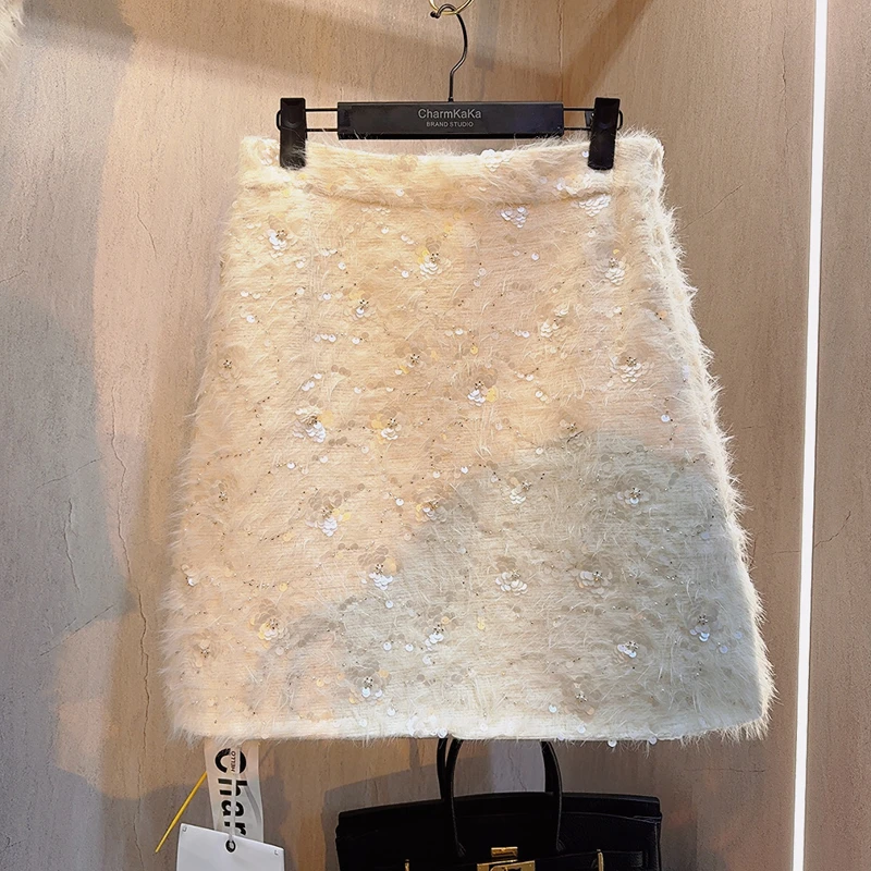 【枫丹白露】62000亮片镶边花朵毛茸茸短裙