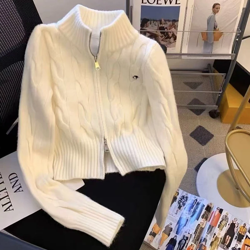 2025新款小香风刺绣小标小麻花针织拉链上衣55056