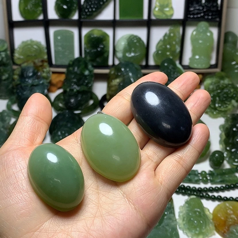 【闪购商品】蛇纹石玉颈饰未镶嵌蓝**云
