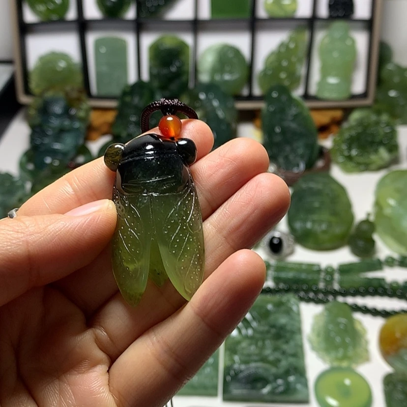 【闪购商品】蛇纹石玉颈饰未镶嵌晒***猫