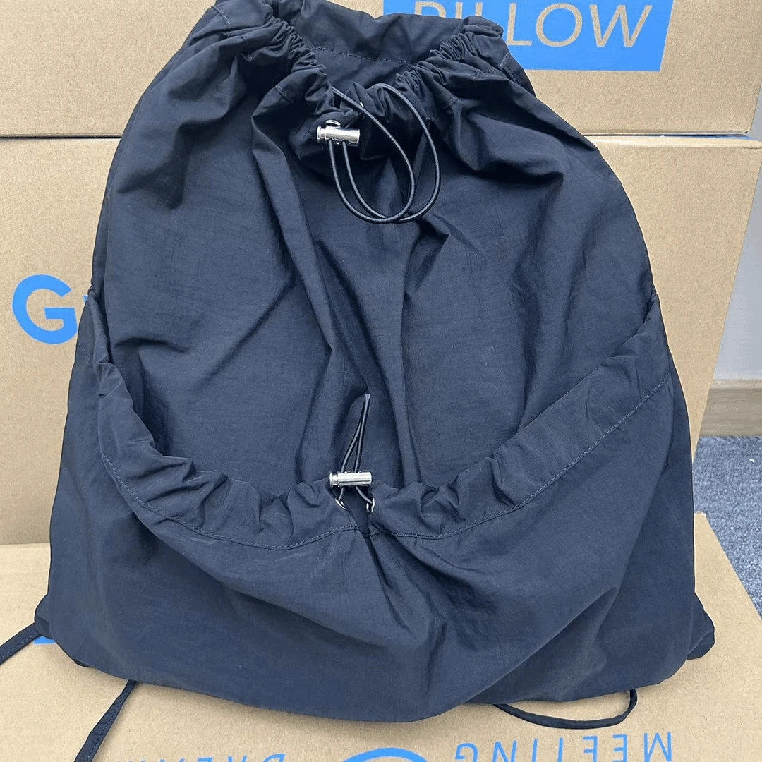 高货面料 纯色防水轻便双肩包