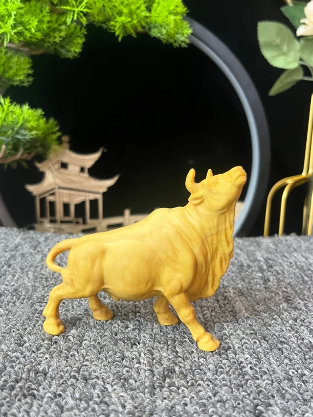 黄杨木牛气冲天黄牛木雕工艺品10/8/3
