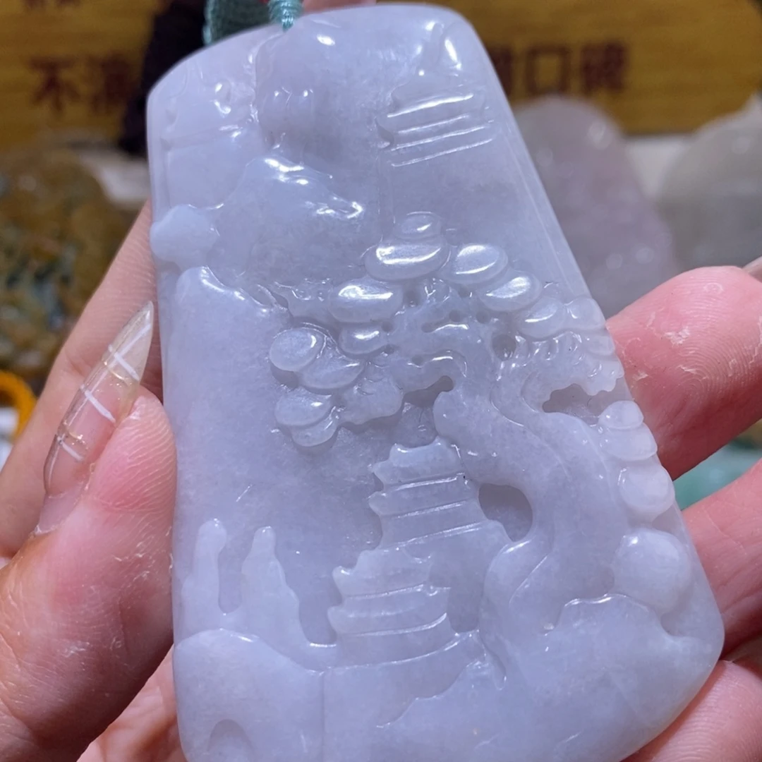 【闪购商品】翡翠颈饰未镶嵌山水