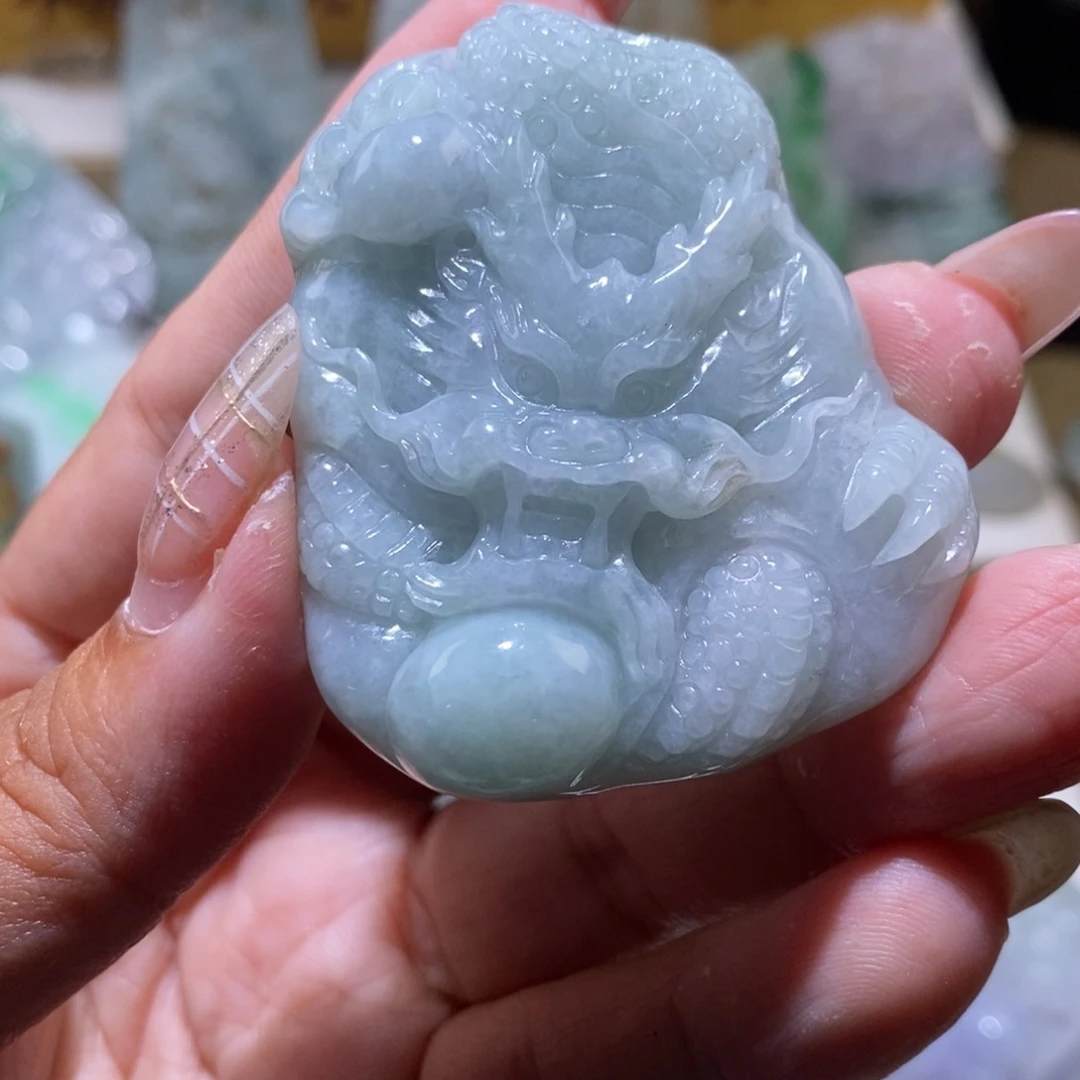 【闪购商品】翡翠颈饰未镶嵌龙牌