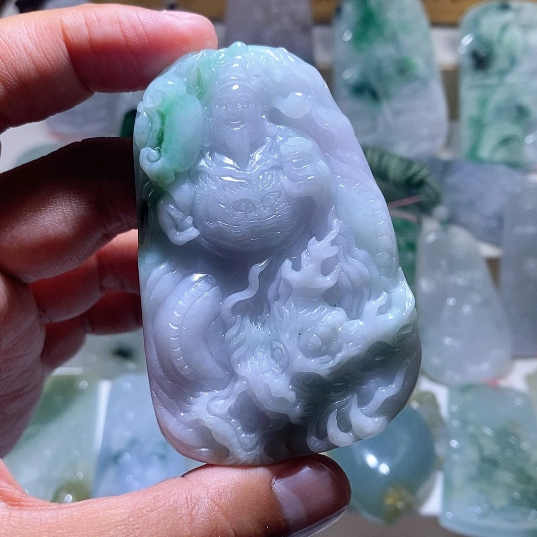 翡翠颈饰未镶嵌财神