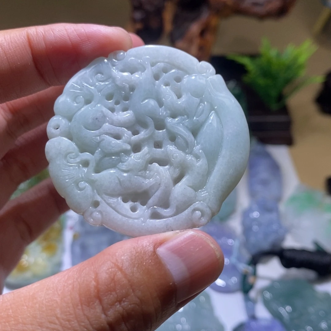 【闪购商品】翡翠颈饰未镶嵌鼠牌