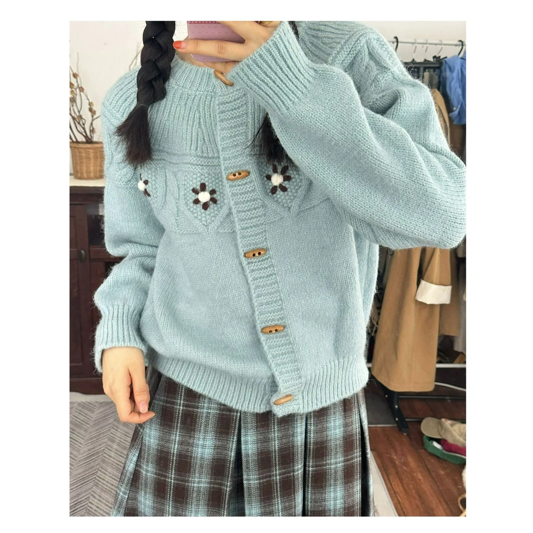 方陳式【踏雪】毛衣复古牛角扣手工勾花毛衣外套秋冬减龄开衫