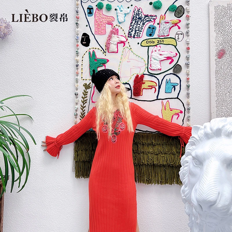 裂帛原创设计复古高级感花瓣领刺绣柔软喇叭袖开衩连衣裙51AN0004