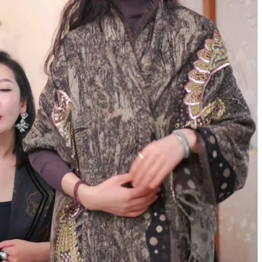 沙漠洋气民族风秋冬复古高档提花设计师日常中式围巾配饰毛针织衫