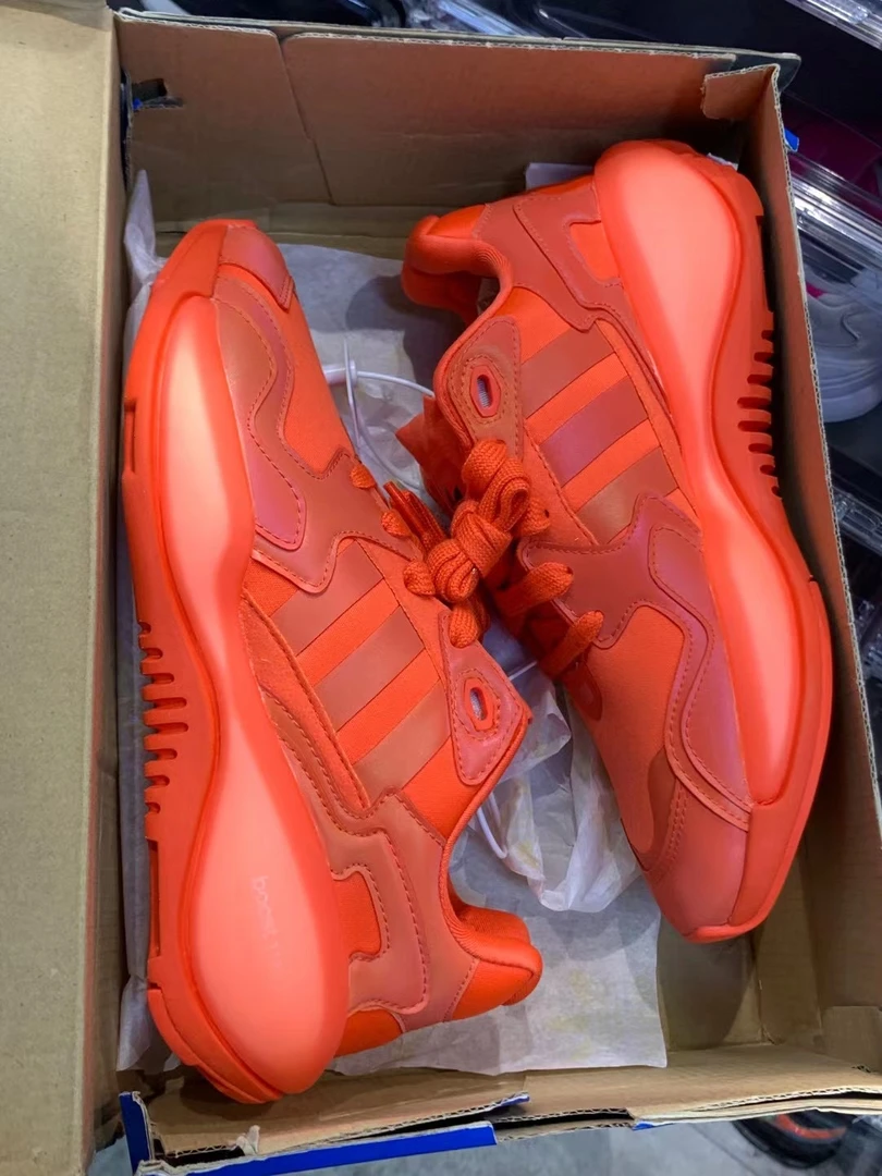 特价全新adidas ZX橘运动鞋 状态：全新原盒 fv2325