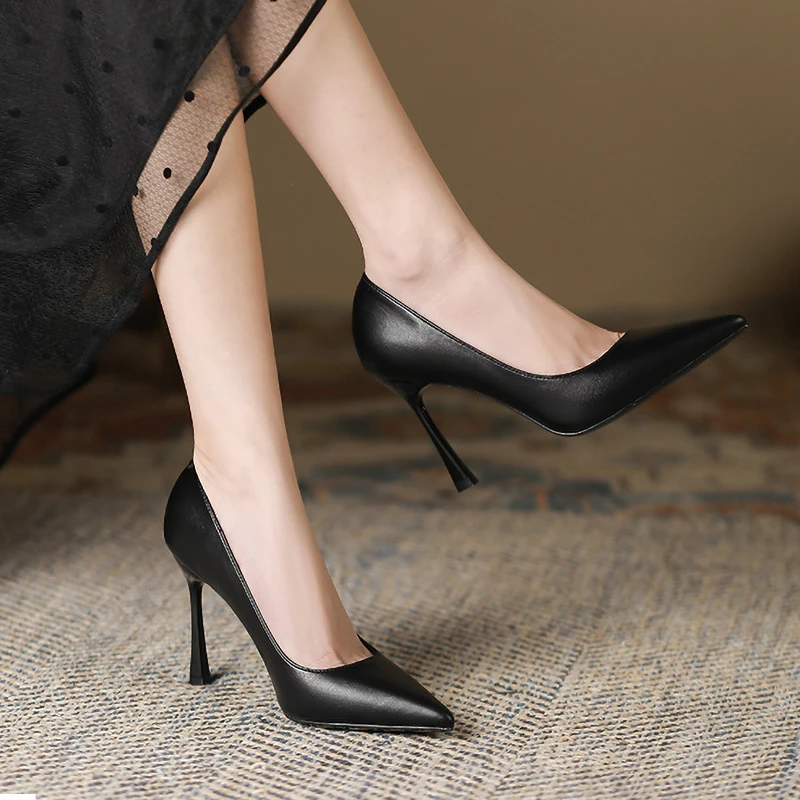 纯色黑色简约软皮不磨脚尖头细跟高跟鞋单鞋女2023年秋季新款职业