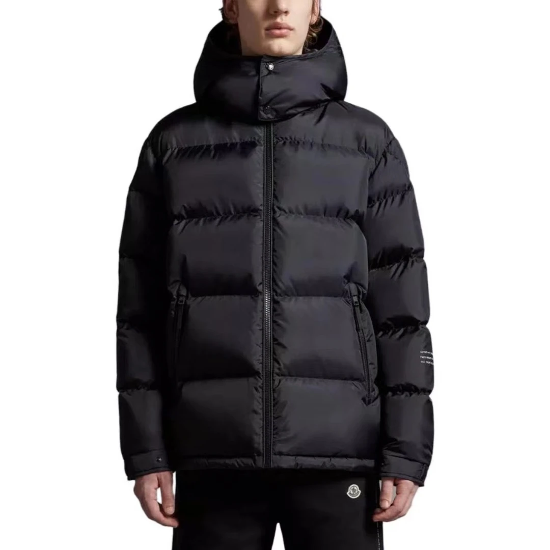 全新未使用 MONCLER Moncler Frgmt联名款背后logo字母羽绒服