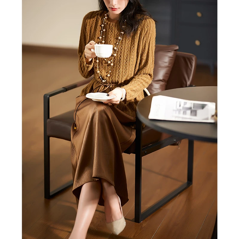 迪欧芙2024秋季新款文雅高贵咖啡色款长袖女套装连衣裙#QTZ87152