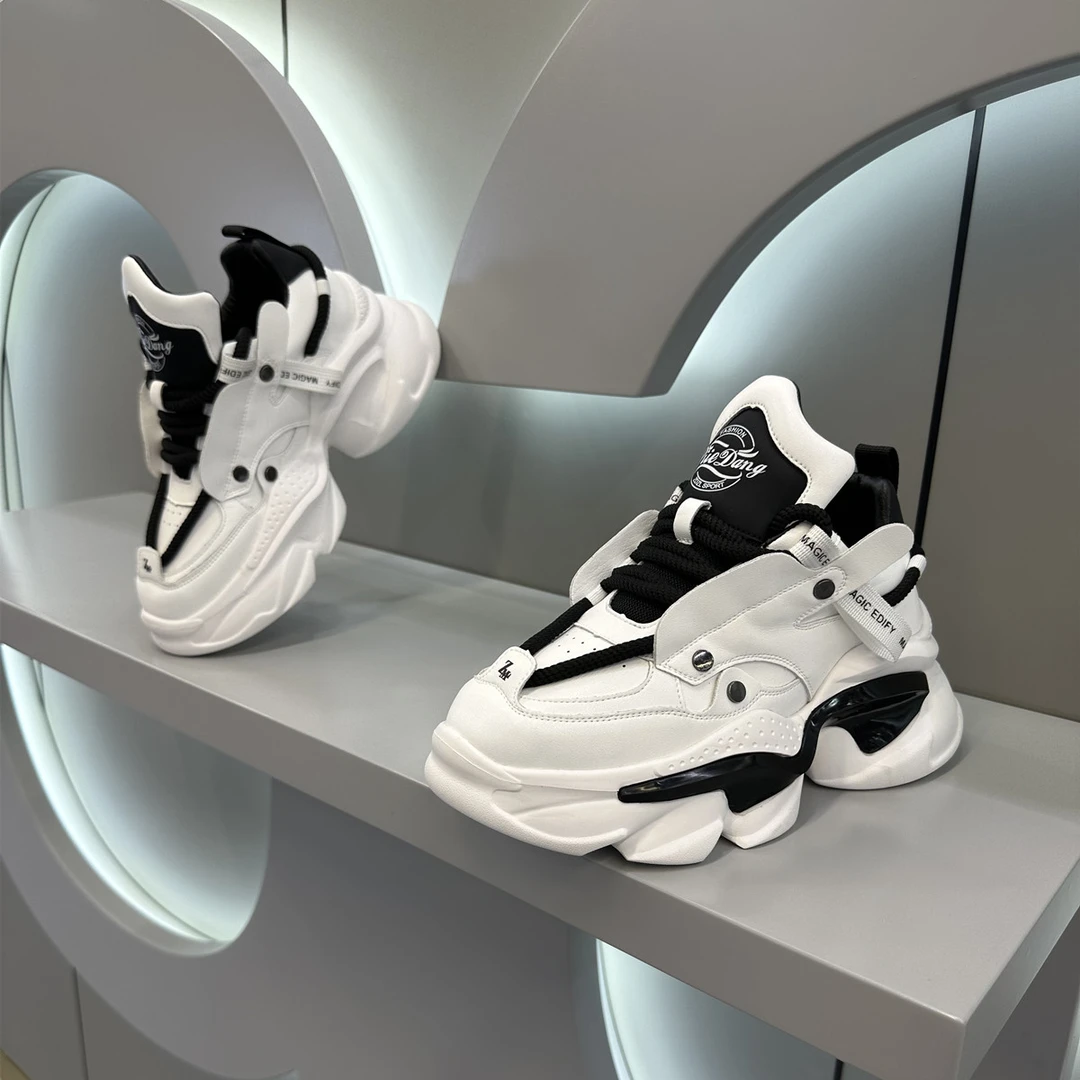 2024春季爆款机甲风男士厚底休闲百搭潮鞋舒适透气炫彩老爹鞋男鞋