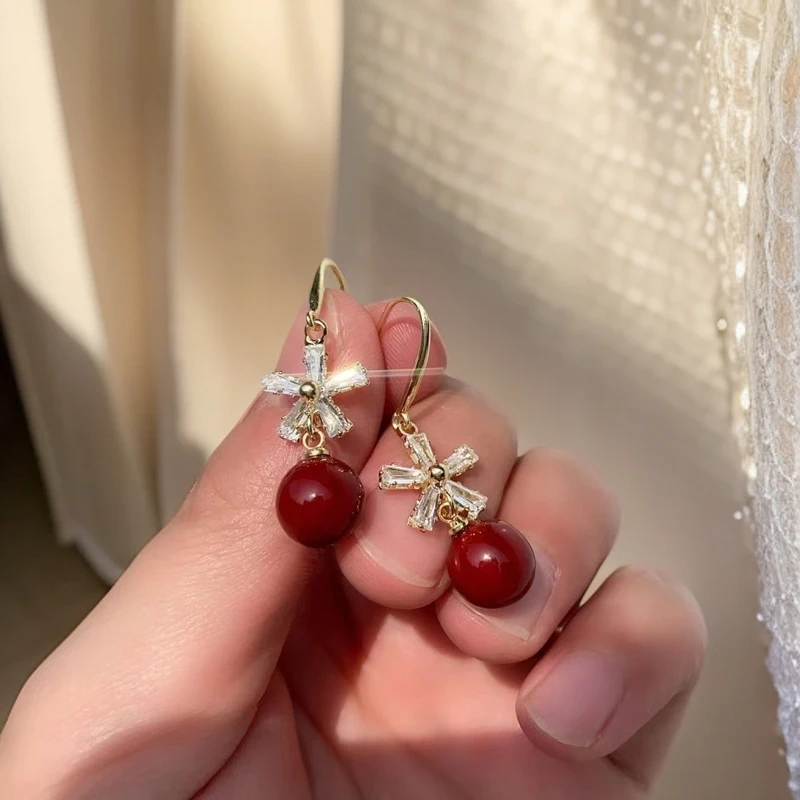 非金属珐琅耳饰 安吉拉红耳钩复古镶钻款新年喜庆2024爆火款R-329