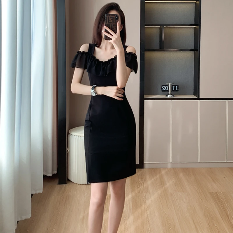 夏季黑色吊带连衣裙气质高级感名媛轻奢赫本风法式小黑裙包臀裙子