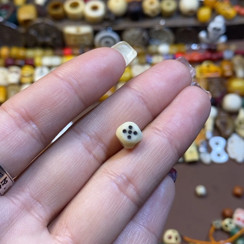 【闪购商品】菩提根/象牙果吊坠曹****室