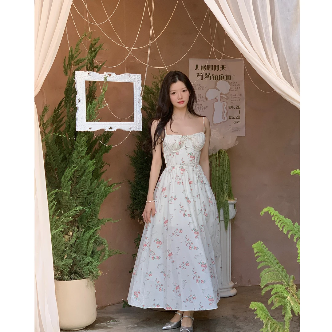 2025夏季碎花甜美度假蝴蝶结收腰显瘦气质碎花裙长裙吊带裙