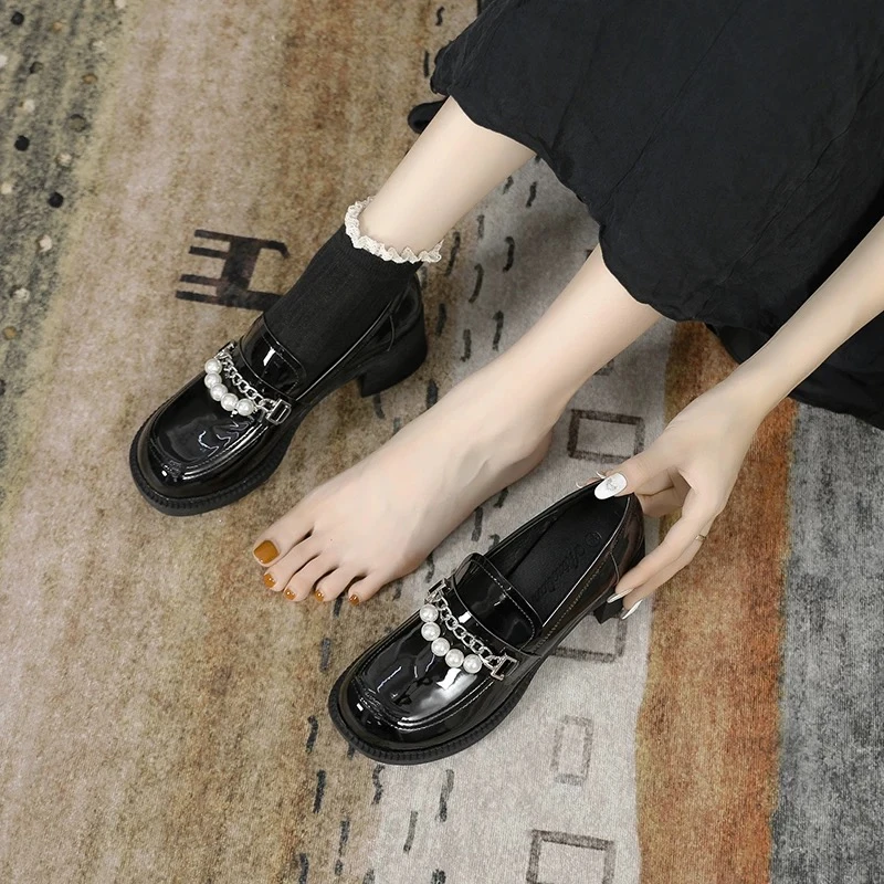 2022-9珍珠链条复古英伦风小皮鞋女秋冬2024新款厚底乐福鞋单鞋