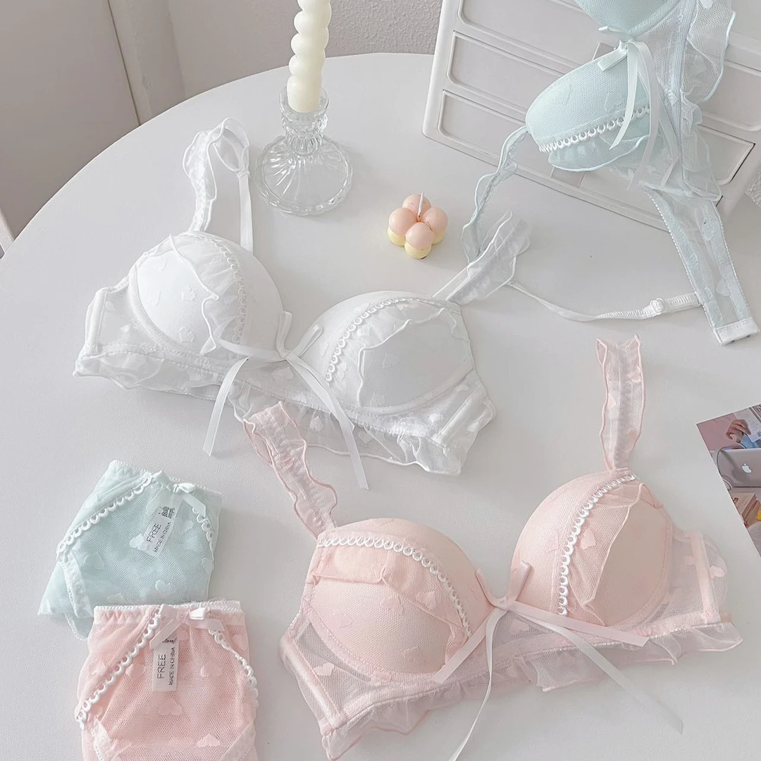 小熊聚拢无钢圈内衣女防下垂显大纯欲性感蕾丝花边蝴蝶结文胸套装