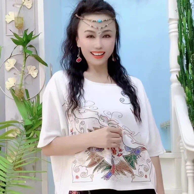 （衣长56左右）民族风刺绣休闲宽松T恤短袖上衣7858