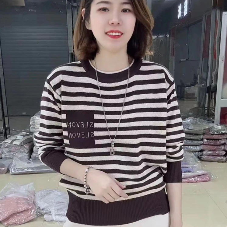 圆领字母烫钻拼色条纹针织上衣潮流2025秋冬爆款百搭显瘦减龄长袖