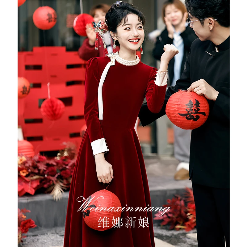 平时可穿敬酒服新娘酒红色法式丝绒结婚订婚礼服连衣裙2024新款女