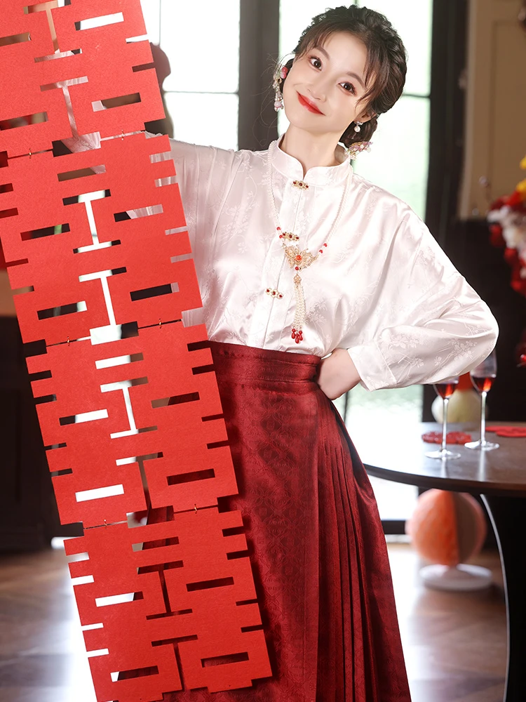 红色马面裙敬酒服新娘2023新款高级感订婚礼服国风汉服改良版回门