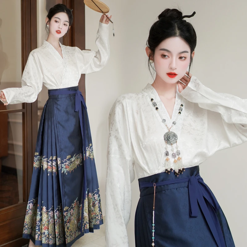 新中式国风马面裙上衣大码女汉服刺绣改良胖mm小个子织金妆花套装