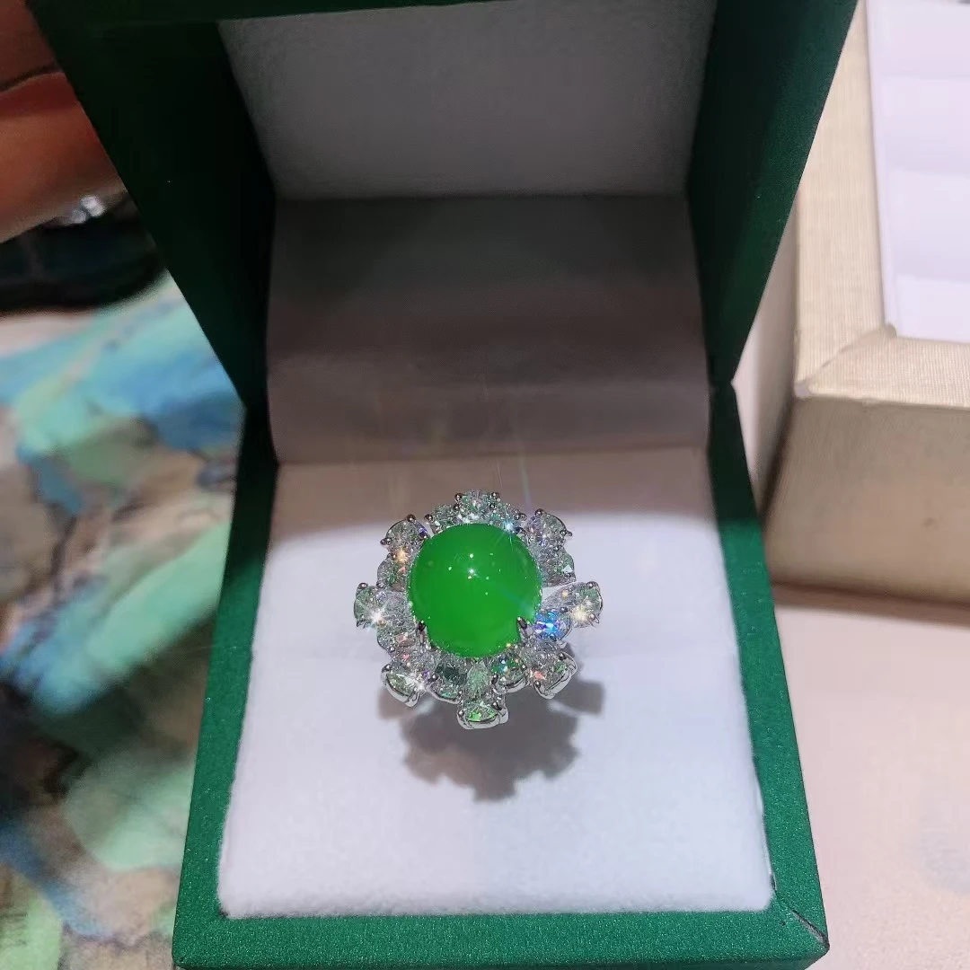 足银戒指 富婆奢享会，时尚银镶K金工艺，爆款鸽子蛋戒指必拍，轻奢