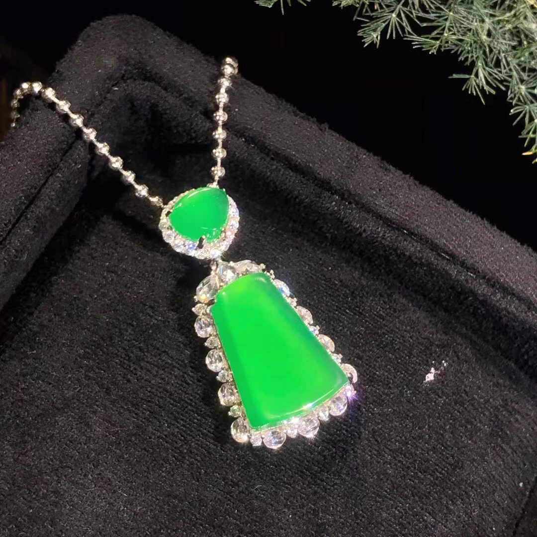 s925银饰手工镶嵌冰阳绿玉髓爱心顶珠无事牌挂件女款陈梦的玉吊坠