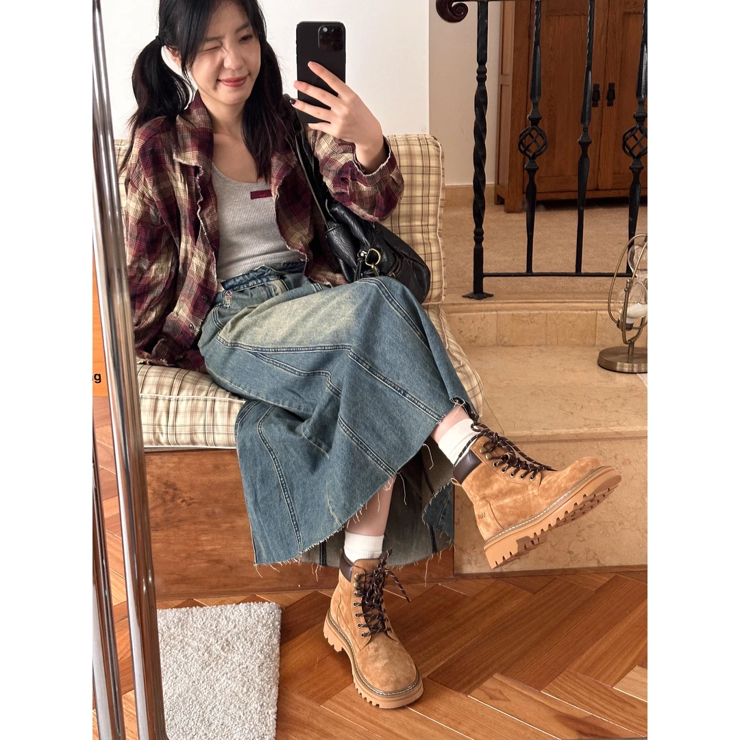 秋冬新款可爱大头马丁靴2025新款粗跟厚底机车靴沙漠大黄靴