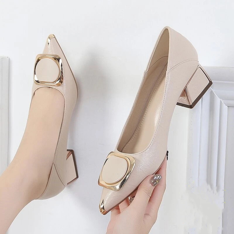 雲颖百丽小香风单鞋女粗跟2023新款婚鞋新娘鞋尖头时尚舒适高跟鞋