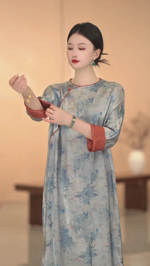 【人间一两风】气质时尚新中式复古印花提花斜襟中国风长裙圆领宽松