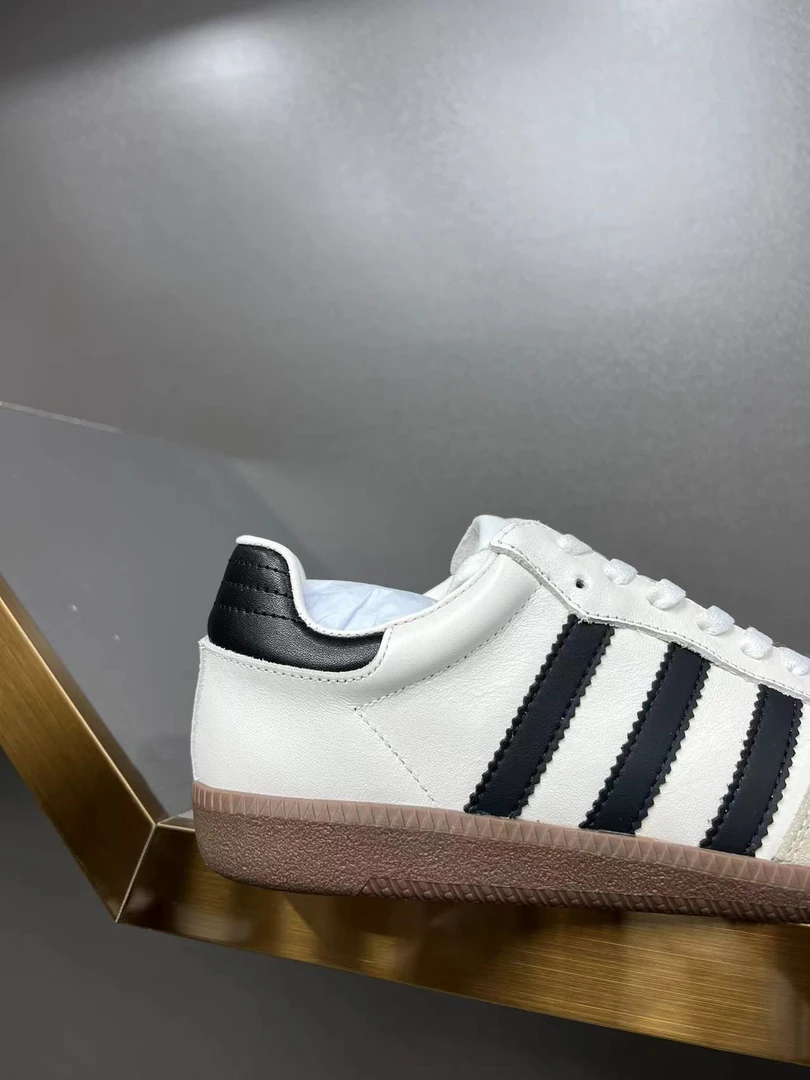 欧货2024新款休闲平底德训板鞋