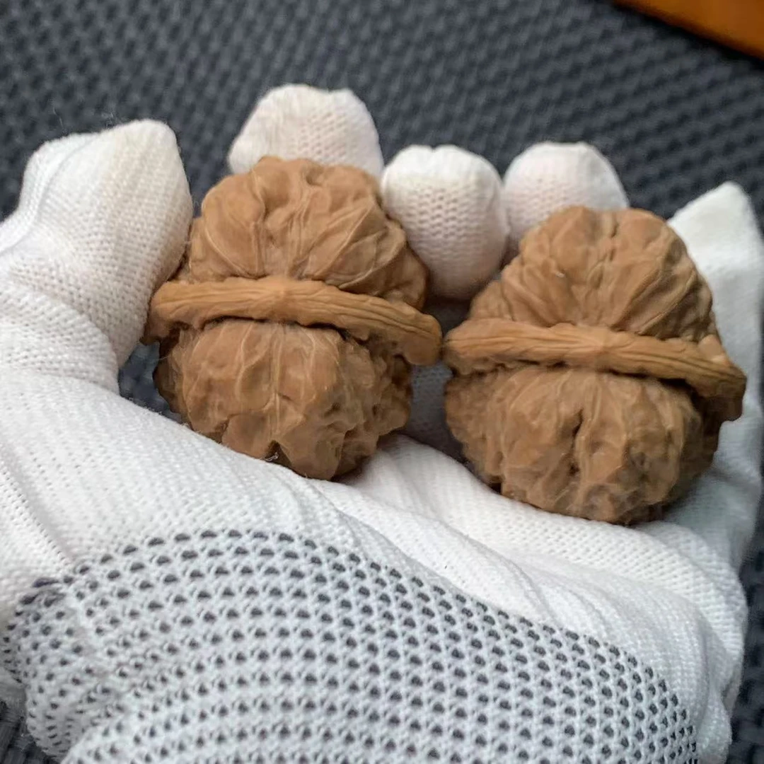 40以下蛤蟆头文玩核桃对核桃