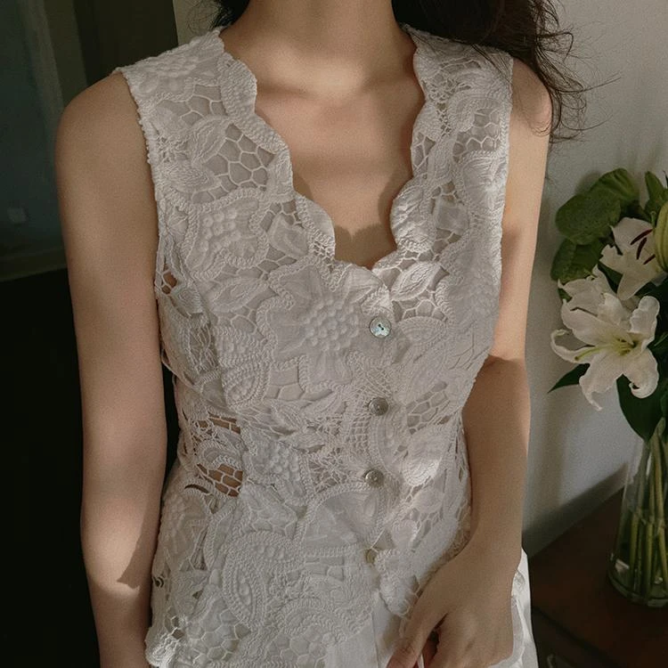 TOPCLOSET 优雅绽放 法式小众设计复古重工白色镂空绣花绳绣收腰