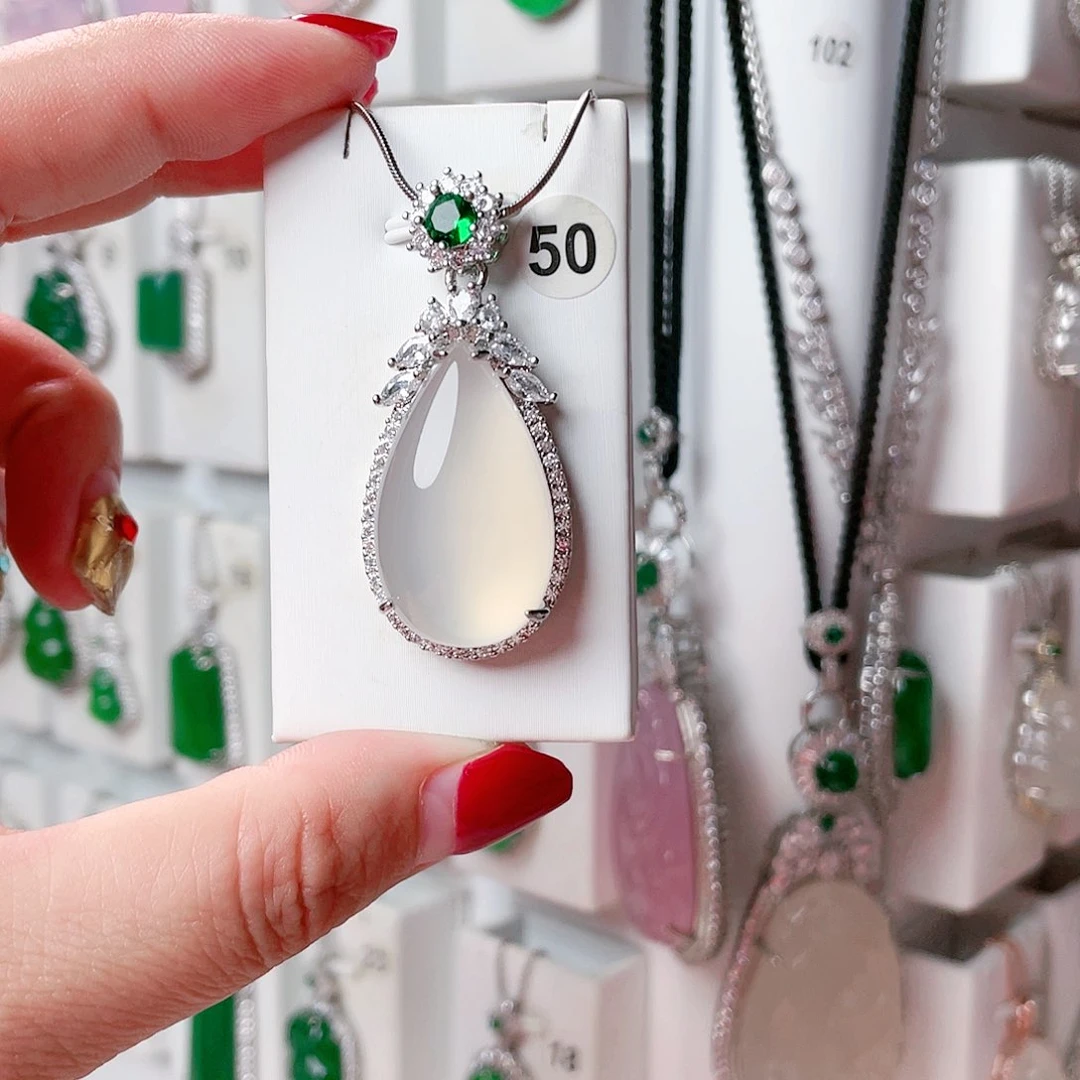 玛瑙/玉髓吊坠(赠链)未镶嵌